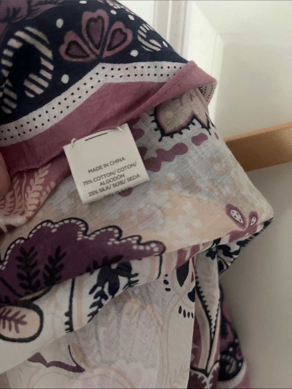 Floral Paisley Silk, cotton blend Scarf Dusty Rose & Navy with tassels 41”x41” - Picture 4 of 6